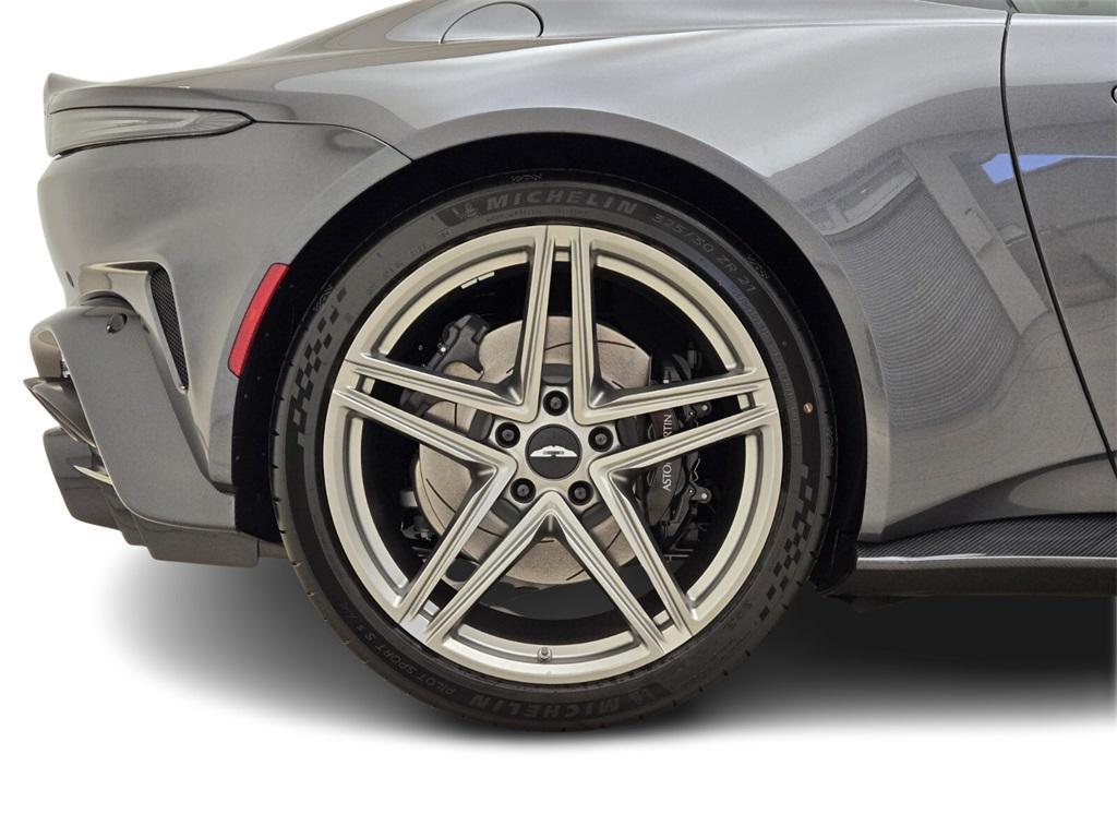 new 2025 Aston Martin Vantage car, priced at $263,900
