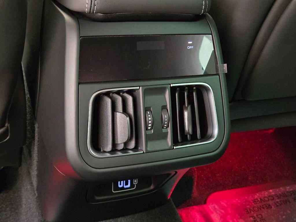 new 2025 Maserati Grecale car, priced at $90,955