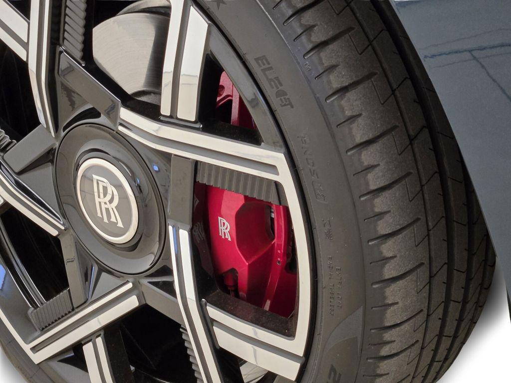 used 2025 Rolls-Royce Cullinan car, priced at $524,777