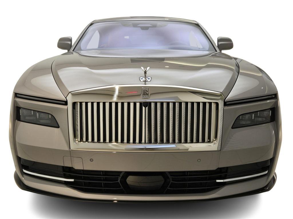 new 2025 Rolls-Royce Spectre car, priced at $524,375