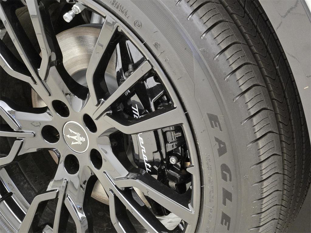 new 2025 Maserati Grecale car, priced at $85,550