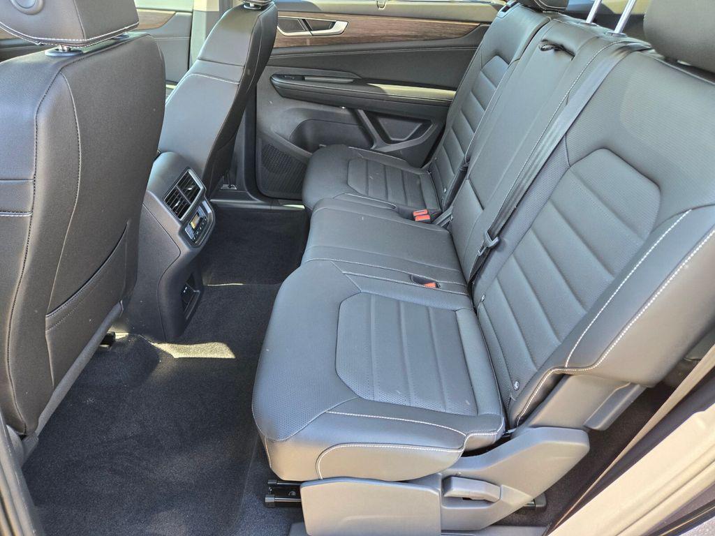 new 2026 Volkswagen Atlas car, priced at $44,248