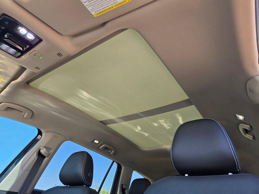 new 2026 Volkswagen Atlas car, priced at $44,248
