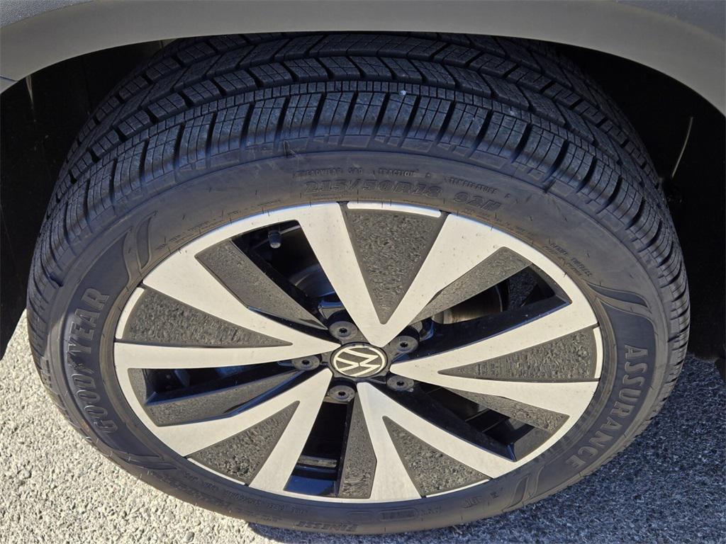 new 2024 Volkswagen Taos car, priced at $28,287