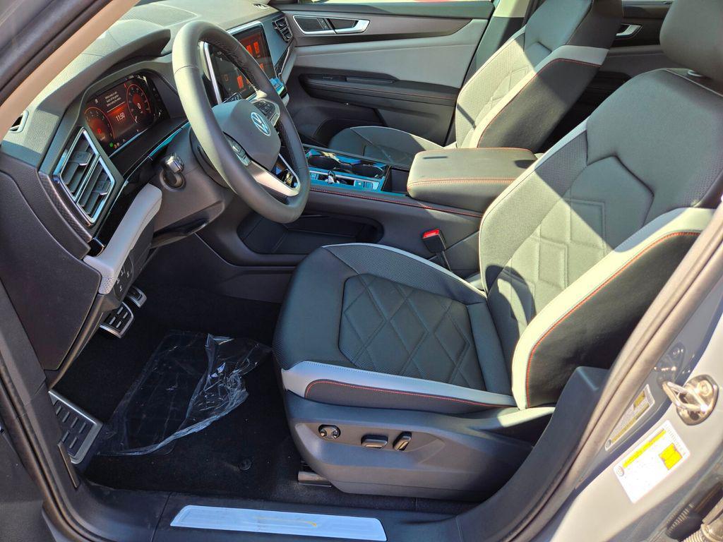 new 2026 Volkswagen Atlas car, priced at $43,703