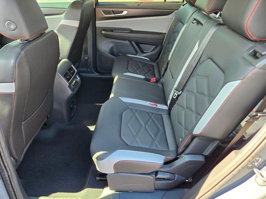 new 2026 Volkswagen Atlas car, priced at $43,703