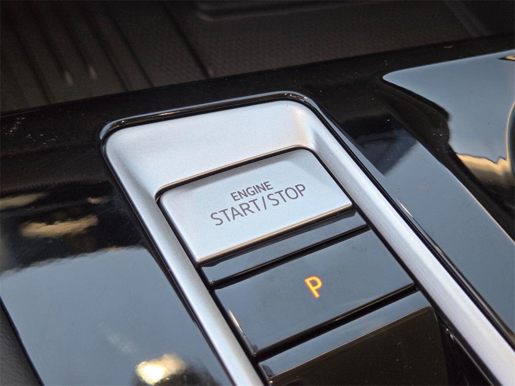 new 2026 Volkswagen Atlas car, priced at $44,716