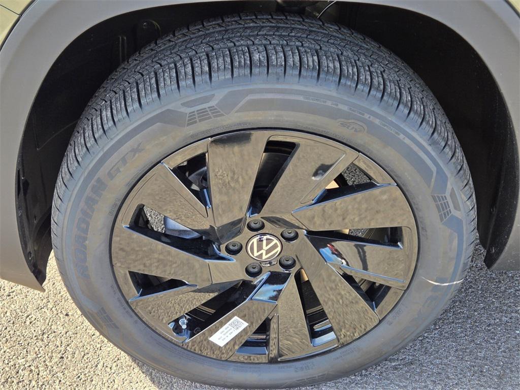 new 2026 Volkswagen Atlas car, priced at $41,459