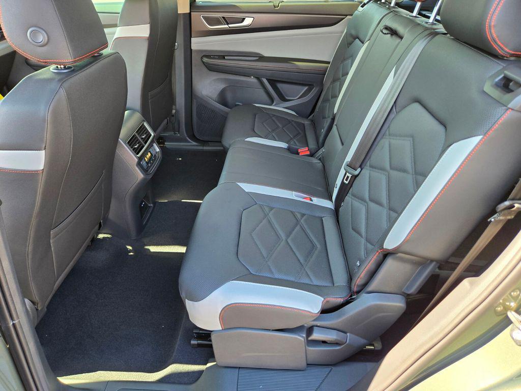 new 2026 Volkswagen Atlas car, priced at $43,174