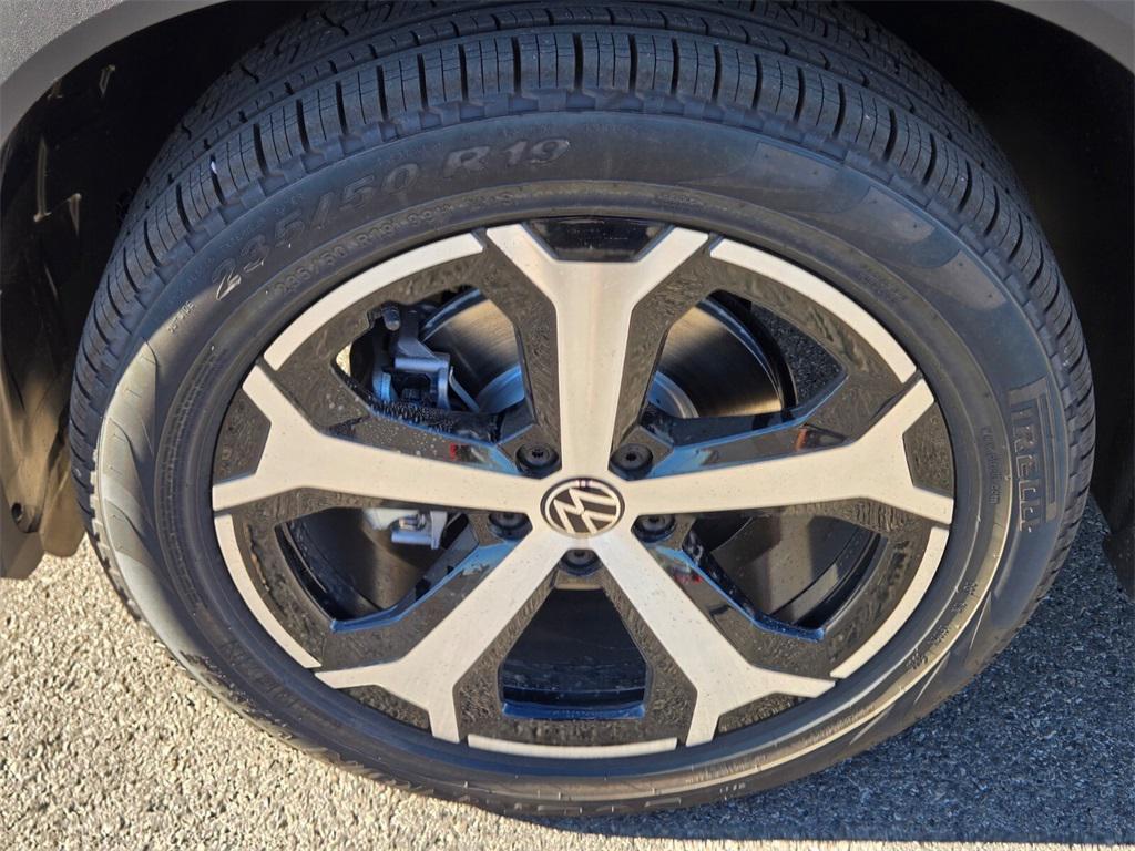 new 2026 Volkswagen Tiguan car, priced at $34,099