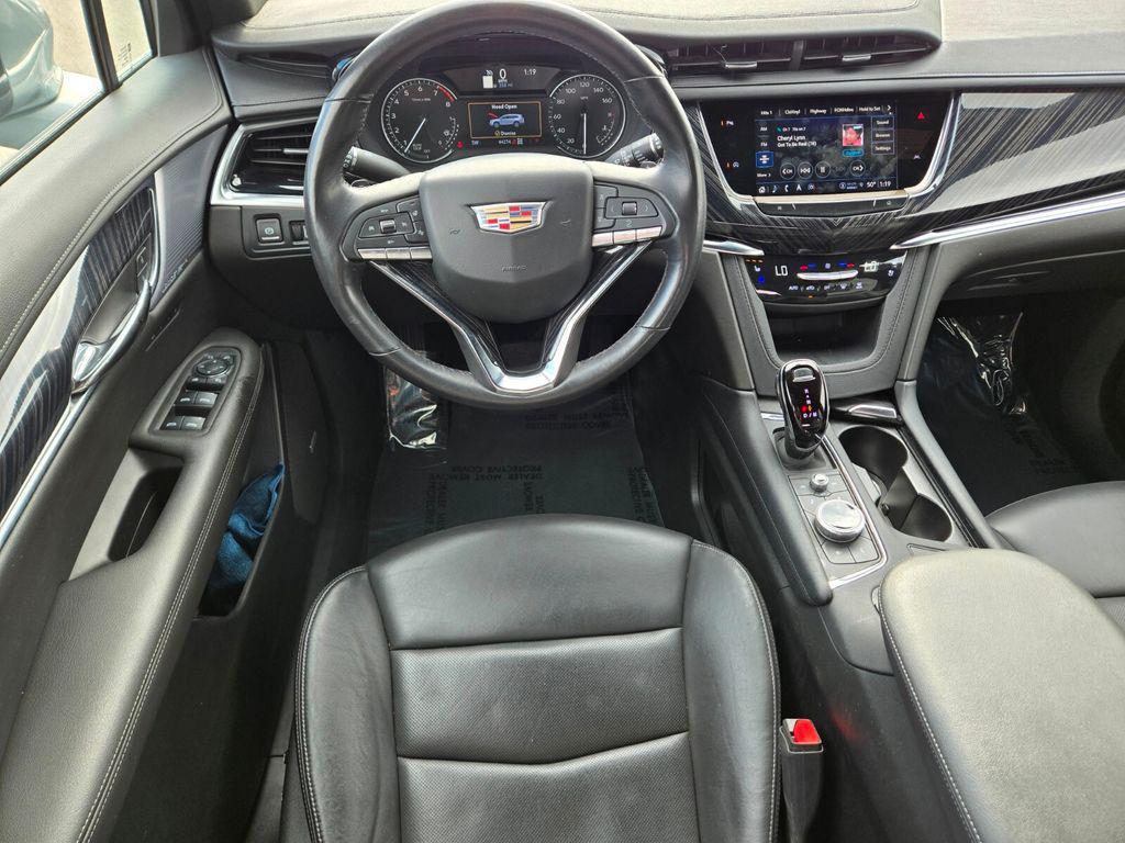 used 2024 Cadillac XT6 car, priced at $36,987