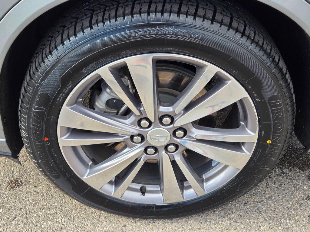 used 2024 Cadillac XT6 car, priced at $36,987