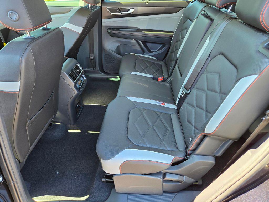 new 2026 Volkswagen Atlas car, priced at $43,285