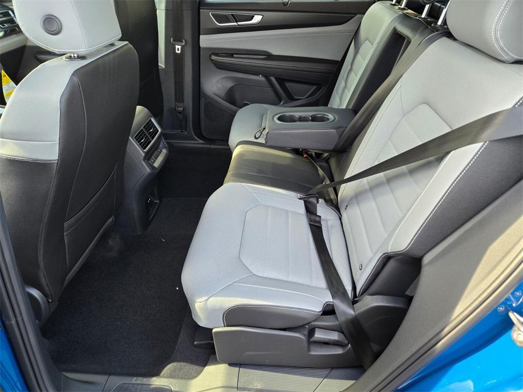 new 2026 Volkswagen Atlas Cross Sport car, priced at $47,007