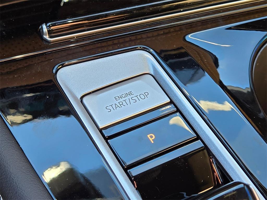 new 2026 Volkswagen Atlas Cross Sport car, priced at $43,257