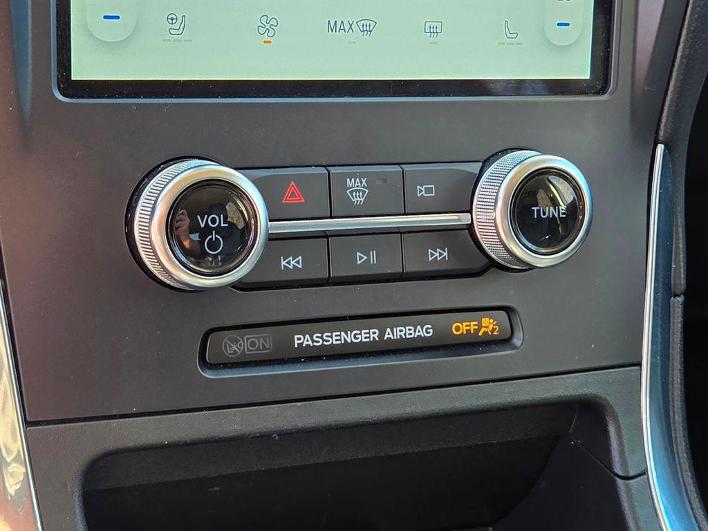 used 2024 Ford Edge car, priced at $26,487