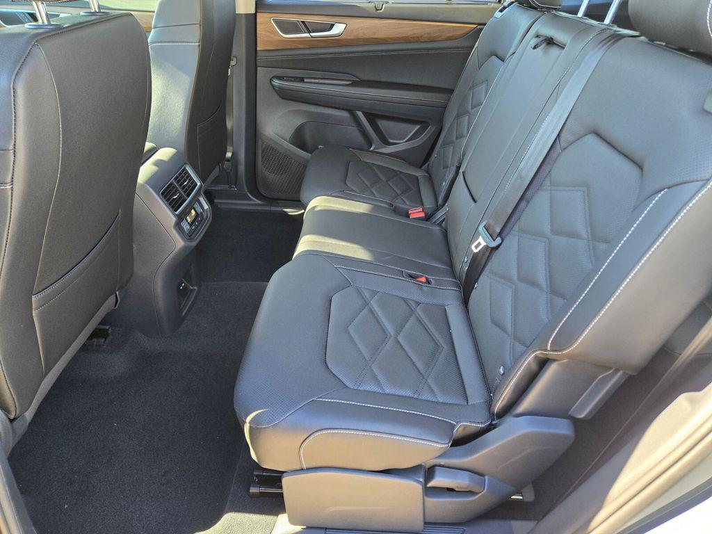 new 2026 Volkswagen Atlas car, priced at $40,352