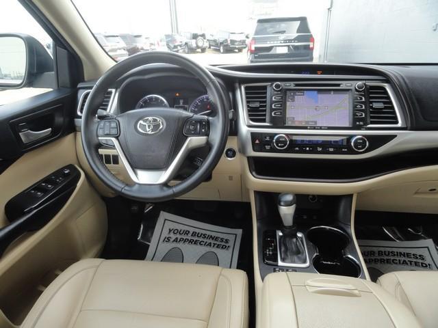 used 2016 Toyota Highlander car, priced at $16,455