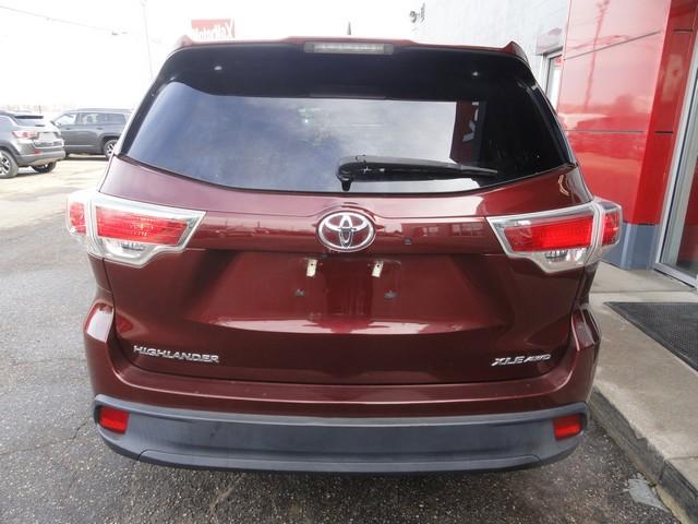 used 2016 Toyota Highlander car, priced at $16,455