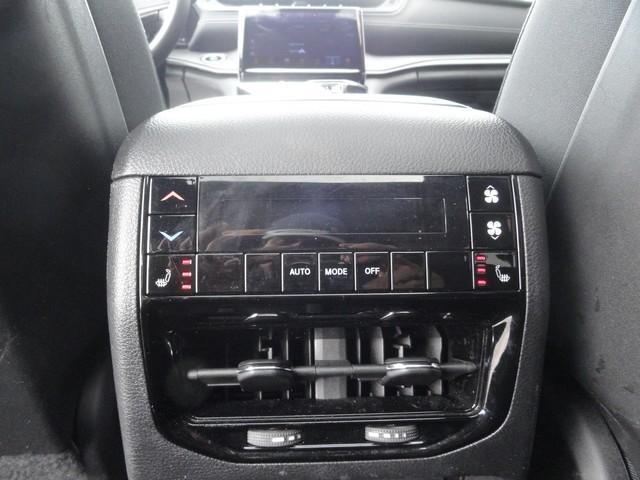 used 2024 Jeep Grand Cherokee L car, priced at $33,675