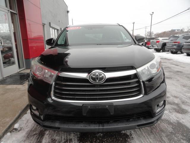 used 2015 Toyota Highlander car, priced at $16,875