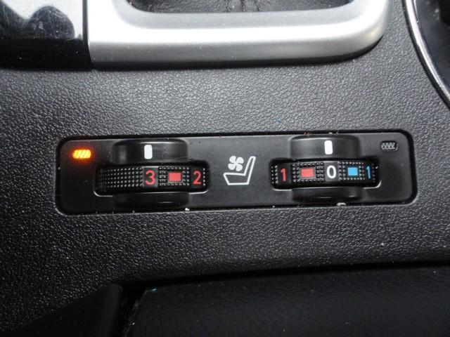 used 2015 Toyota Highlander car, priced at $16,875