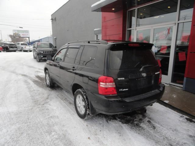 used 2003 Toyota Highlander car, priced at $5,455