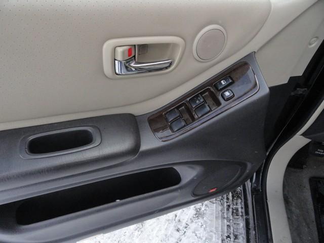 used 2003 Toyota Highlander car, priced at $5,455