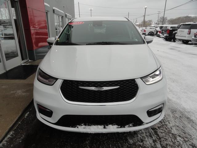 used 2023 Chrysler Pacifica Hybrid car, priced at $23,875