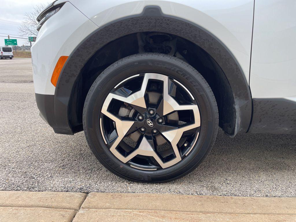 used 2023 Hyundai SANTA CRUZ car, priced at $25,642