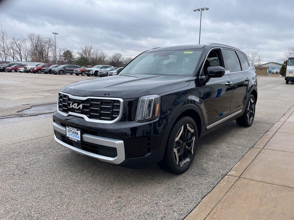 used 2024 Kia Telluride car, priced at $34,041