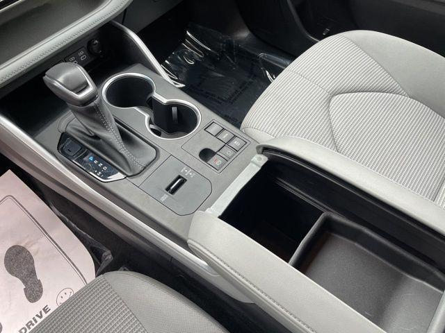 used 2023 Toyota Highlander car, priced at $29,621