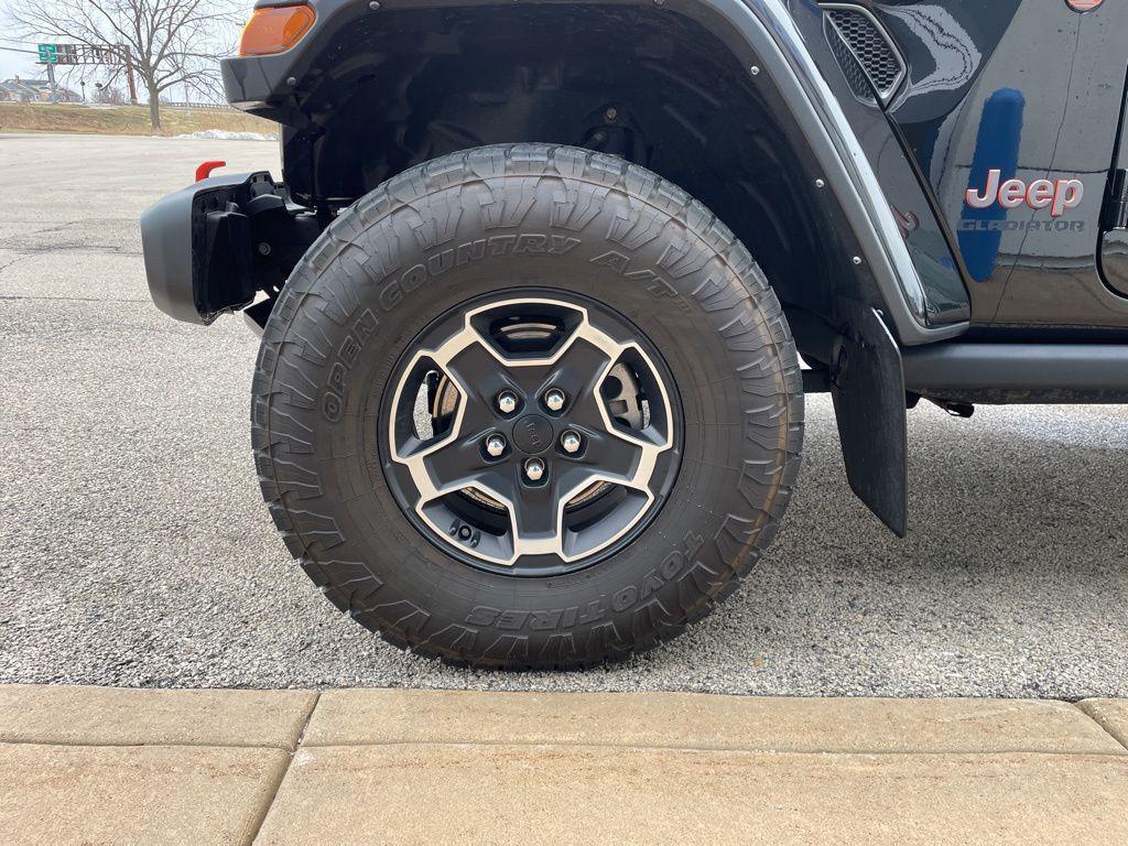used 2021 Jeep Gladiator car, priced at $34,528