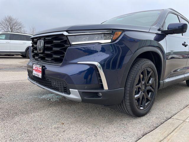used 2025 Honda Pilot car, priced at $45,792