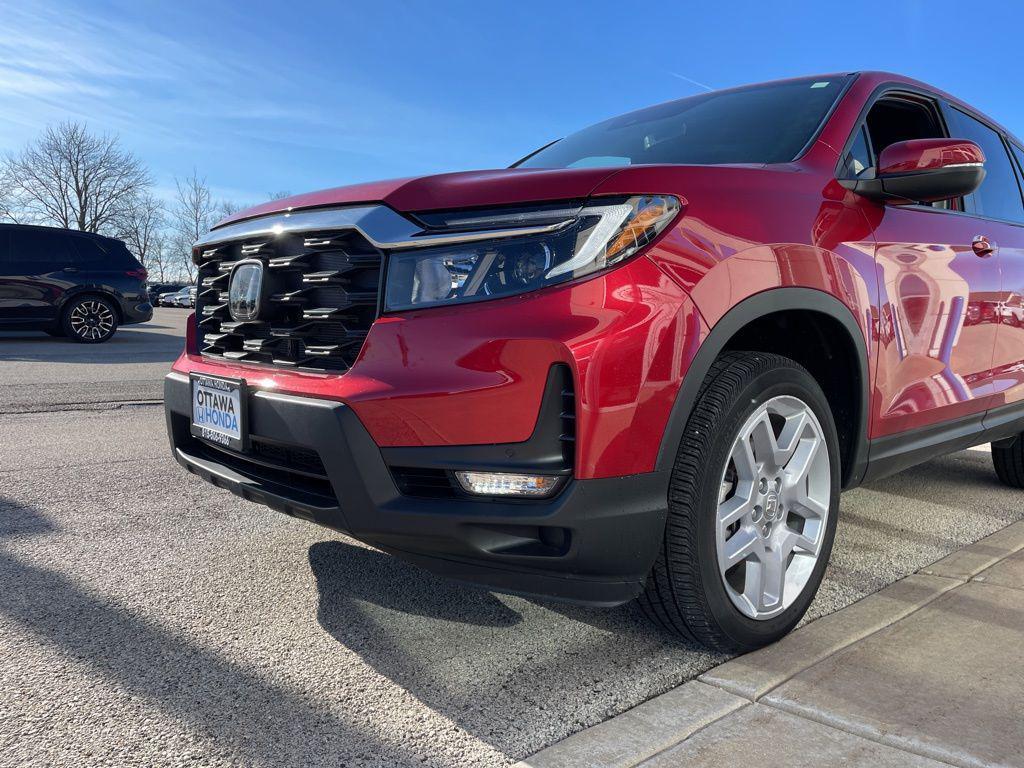 used 2025 Honda Passport car, priced at $36,412