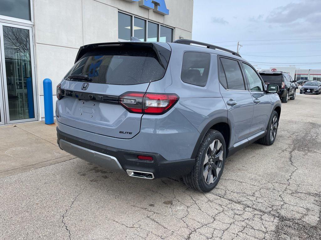 new 2026 Honda Pilot car, priced at $51,221