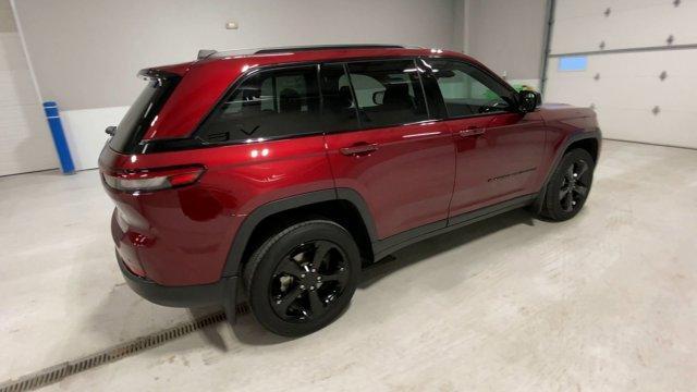 used 2023 Jeep Grand Cherokee car, priced at $32,900
