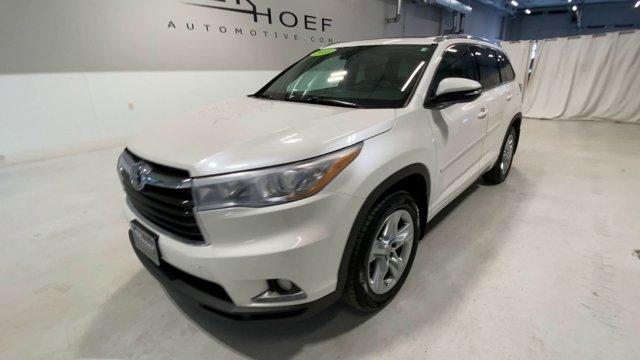 used 2015 Toyota Highlander car, priced at $18,900
