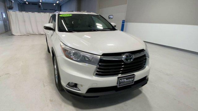 used 2015 Toyota Highlander car, priced at $18,900