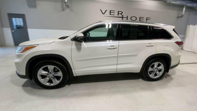 used 2015 Toyota Highlander car, priced at $18,900