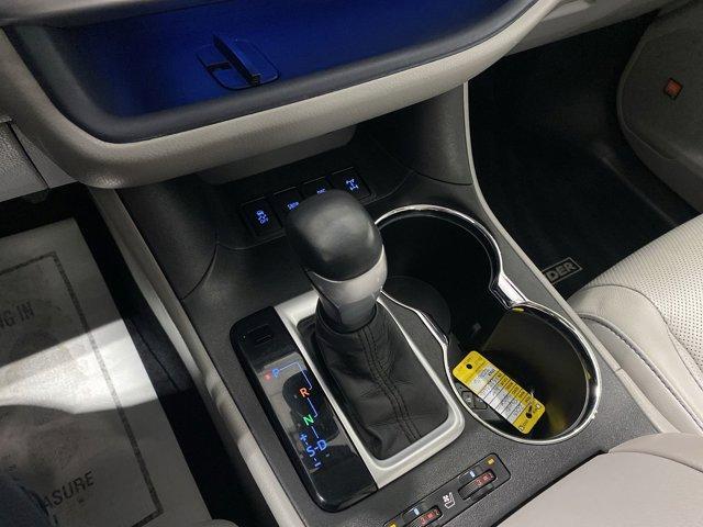 used 2015 Toyota Highlander car, priced at $18,900