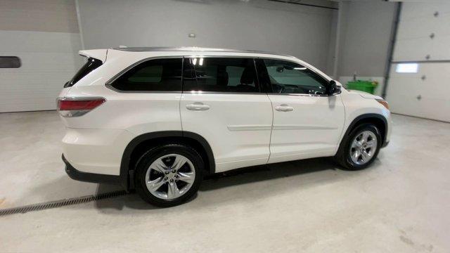 used 2015 Toyota Highlander car, priced at $18,900