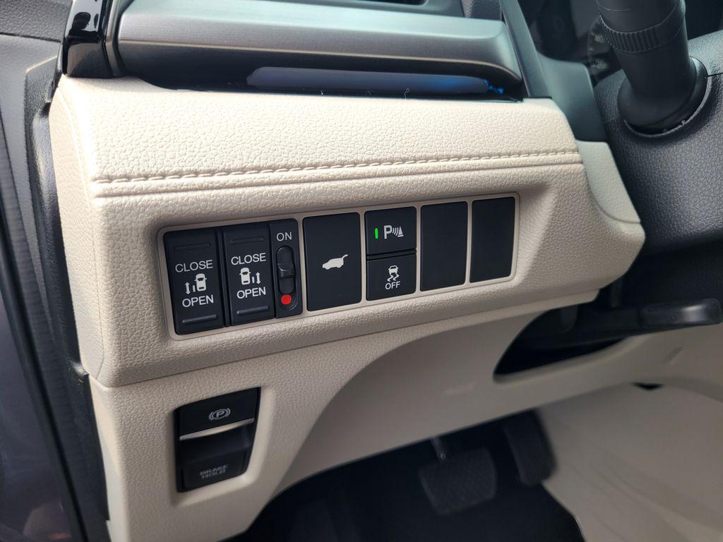 new 2026 Honda Odyssey car, priced at $48,990