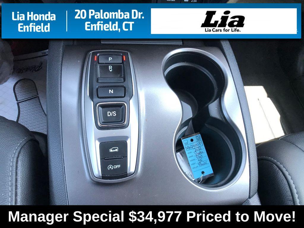2022 Crystal Black Pearl Honda Pilot
