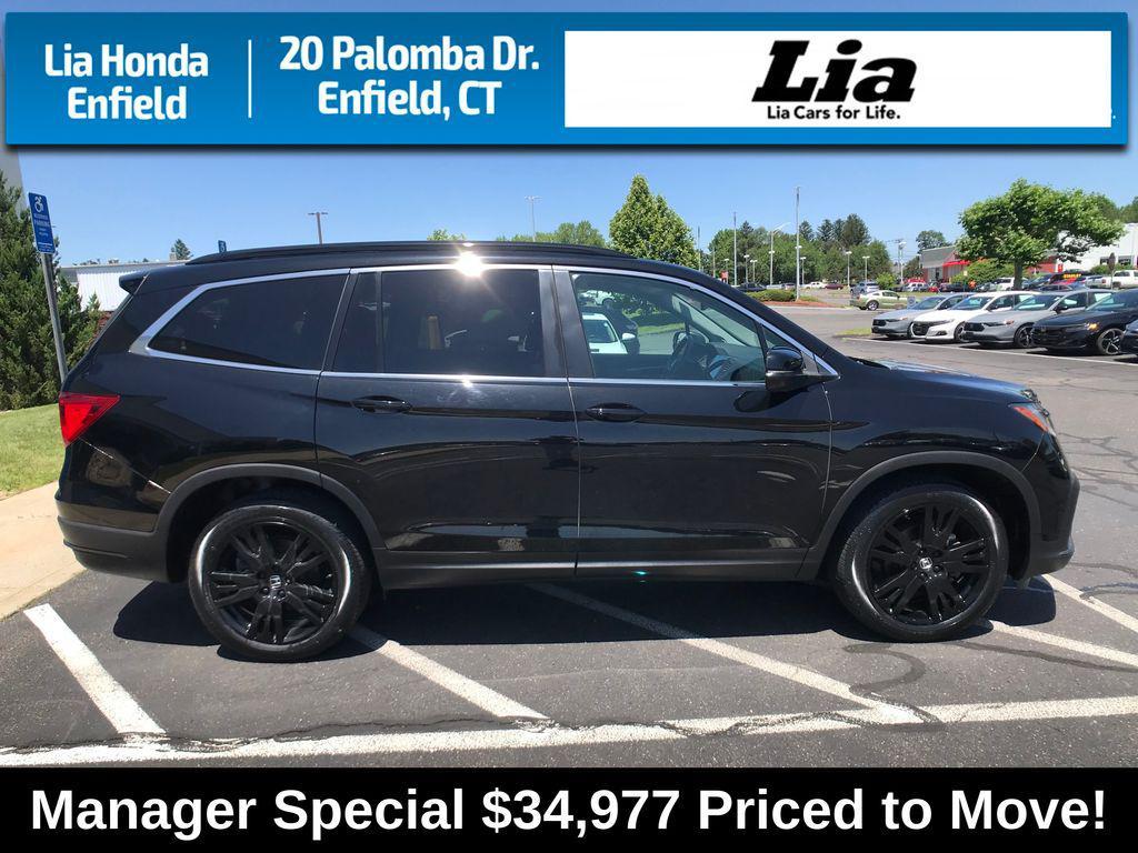 2022 Crystal Black Pearl Honda Pilot