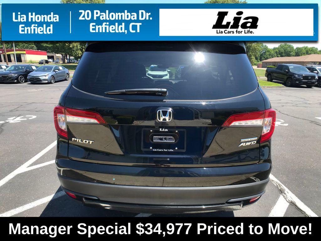 2022 Crystal Black Pearl Honda Pilot