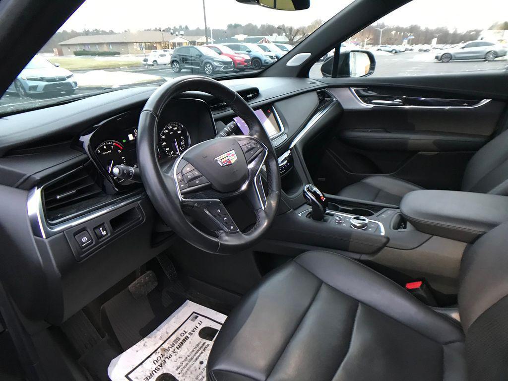 used 2020 Cadillac XT5 car, priced at $25,977