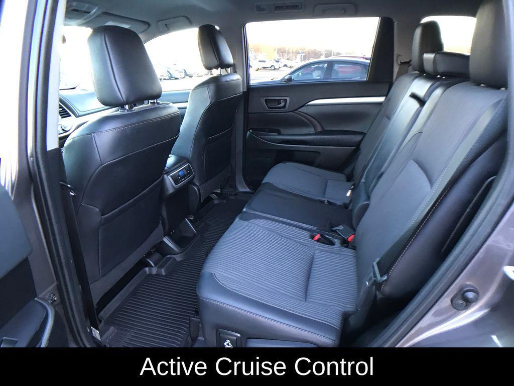used 2019 Toyota Highlander car, priced at $23,977