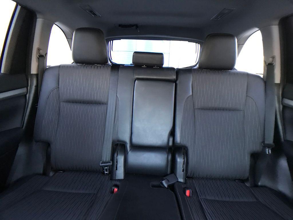 used 2019 Toyota Highlander car, priced at $23,977