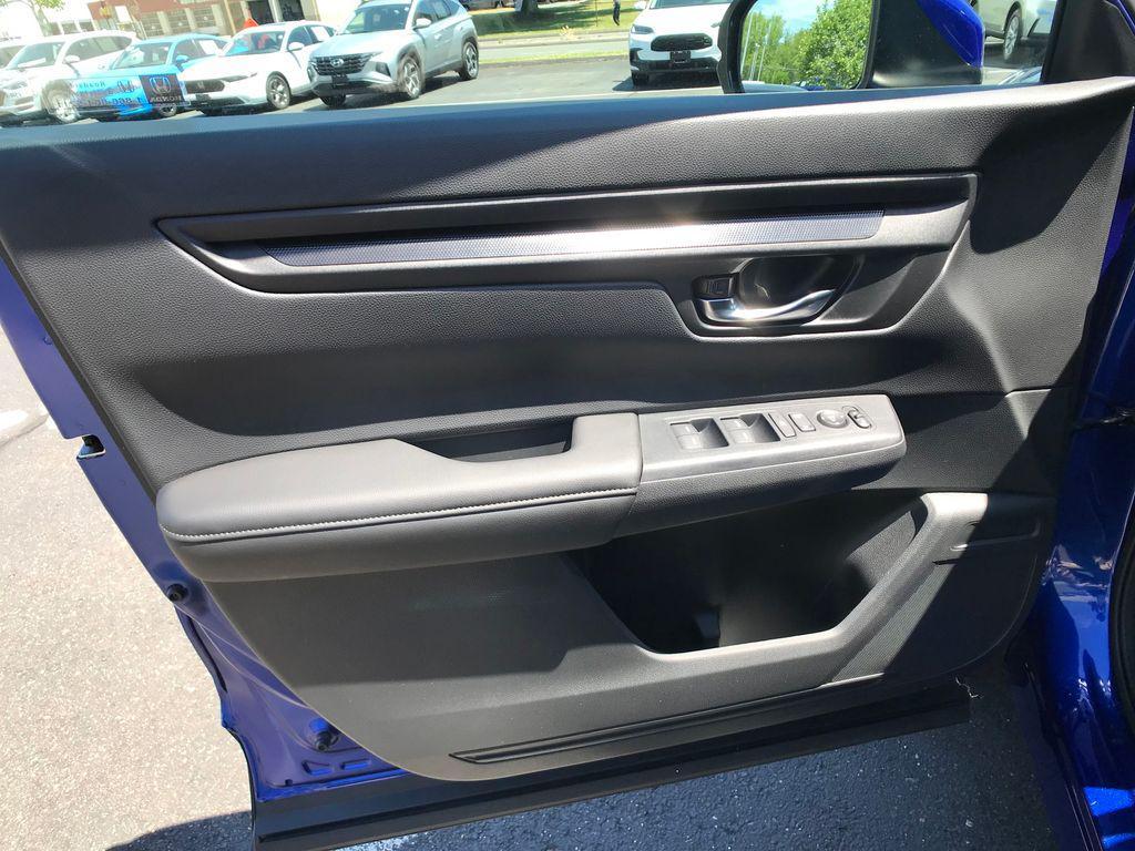 used 2025 Honda CR-V car, priced at $31,977
